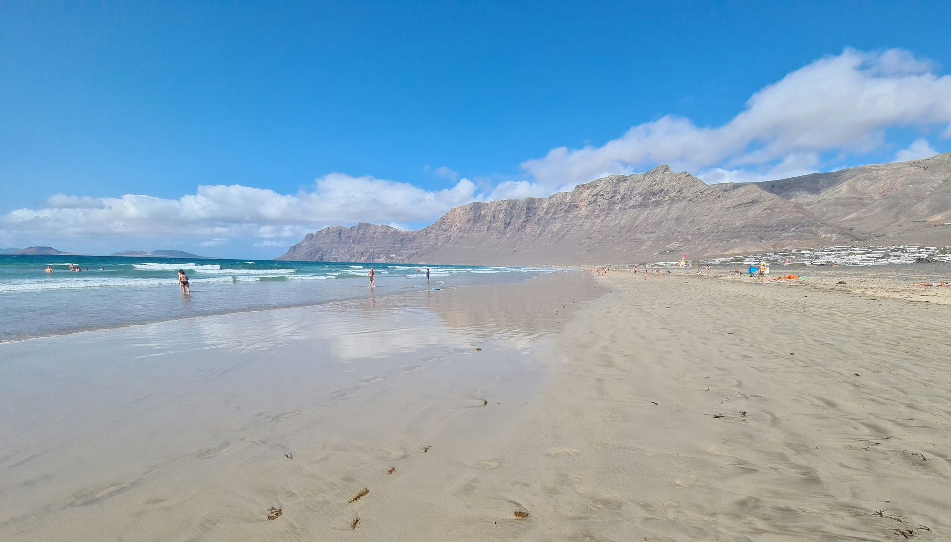 Best Beaches in Lanzarote: The Ultimate Guide