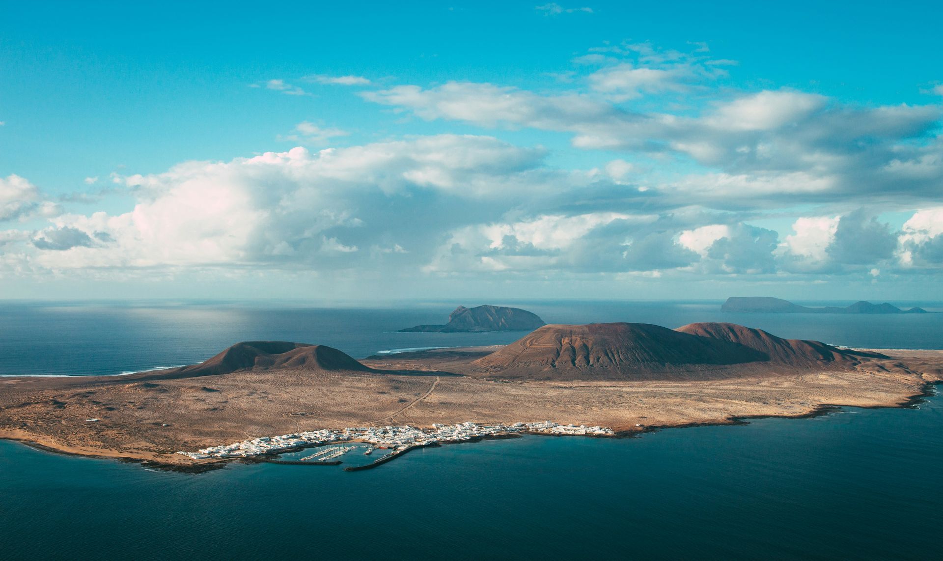 VidodoGuide Lanzarote: Your Smart GPS Audio Tour App for Exploring the Island